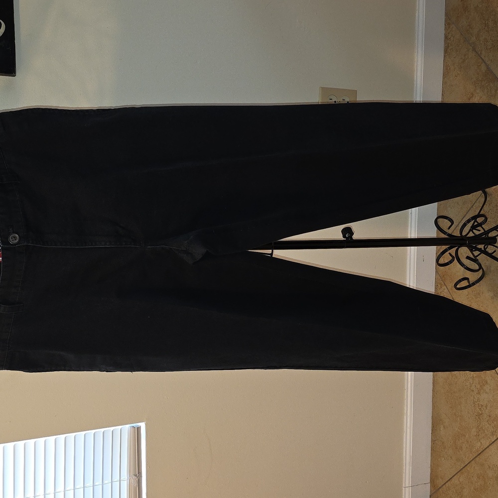 Chaps Men's Dark Black Jeans 33x32 (David # 11)